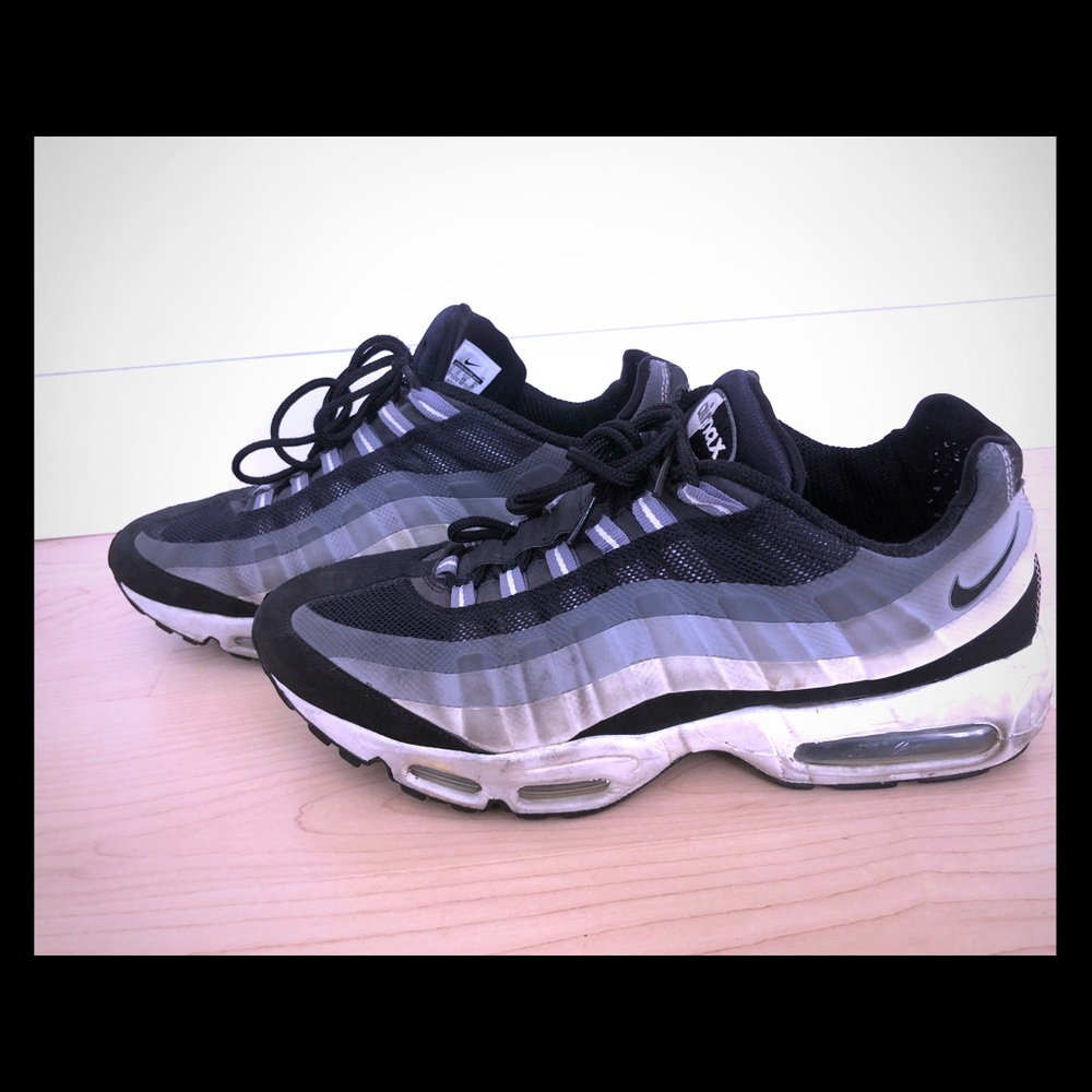 Nike Air Max 95 Men’s Sneakers